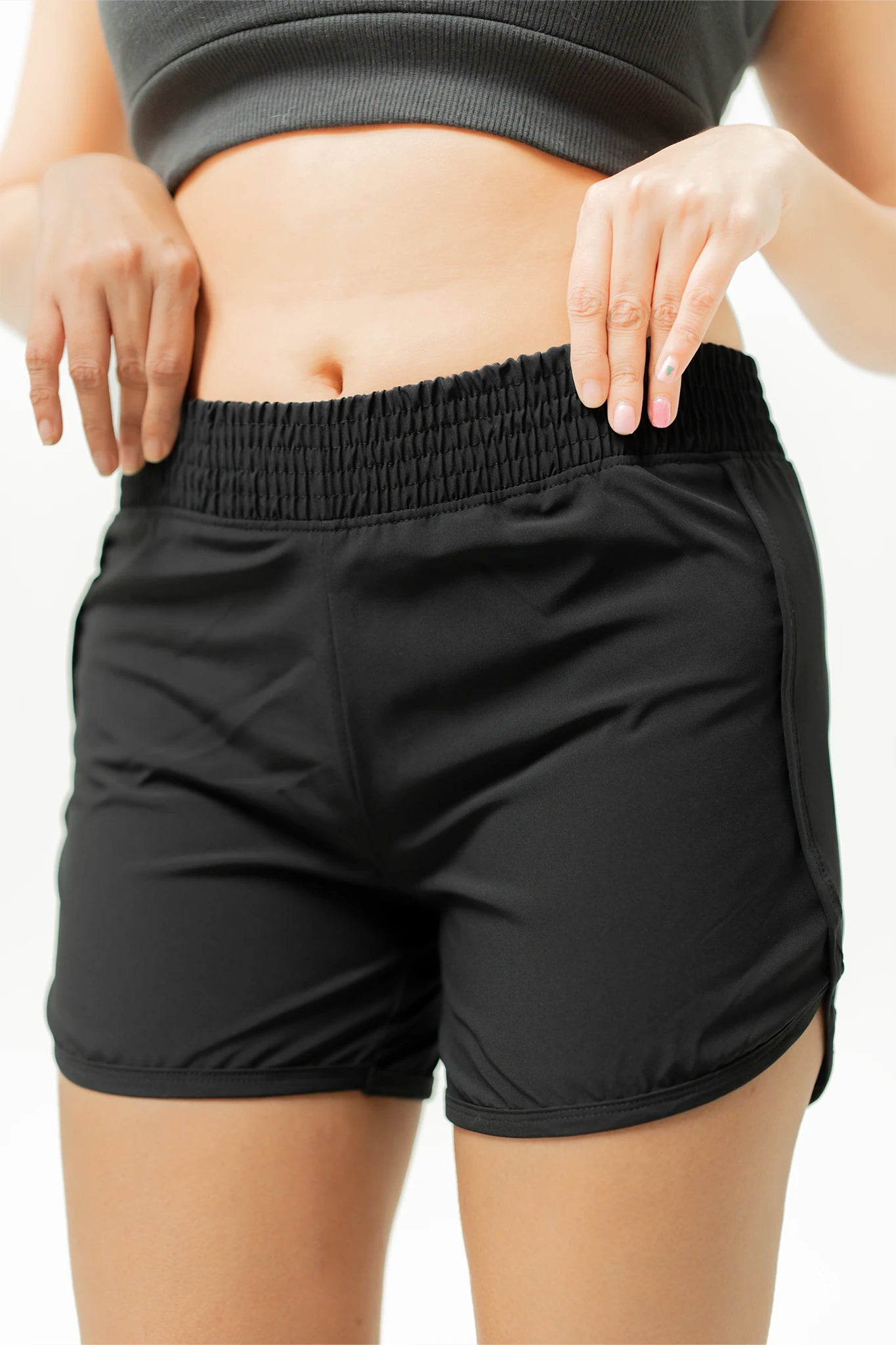 Habito Women Short Black Front Closeup